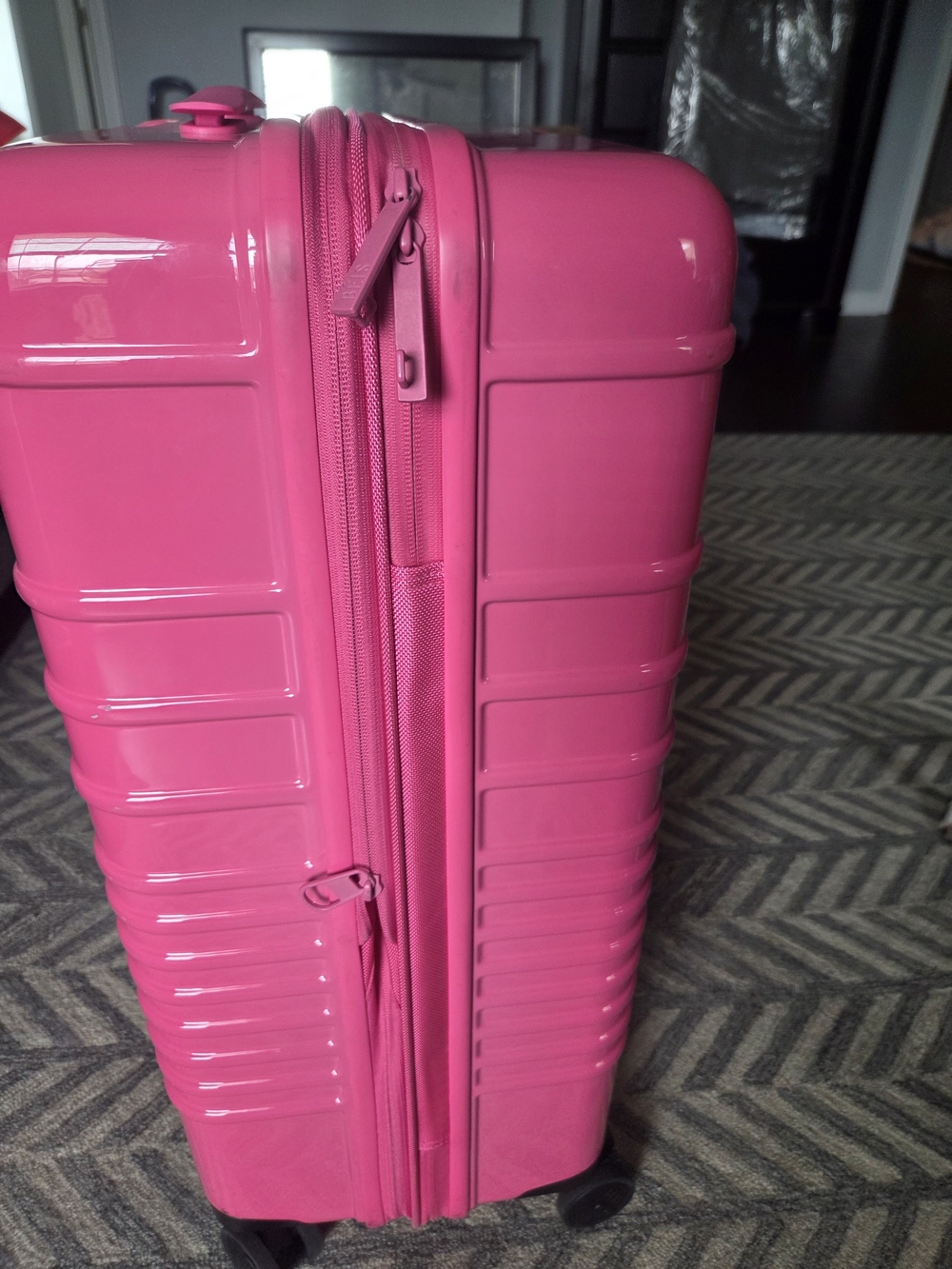 BEIS X BARBIE Bright Pink Hard-Shell MEDIUM CHECK W/ Bags Luggage - Picture 10 of 12